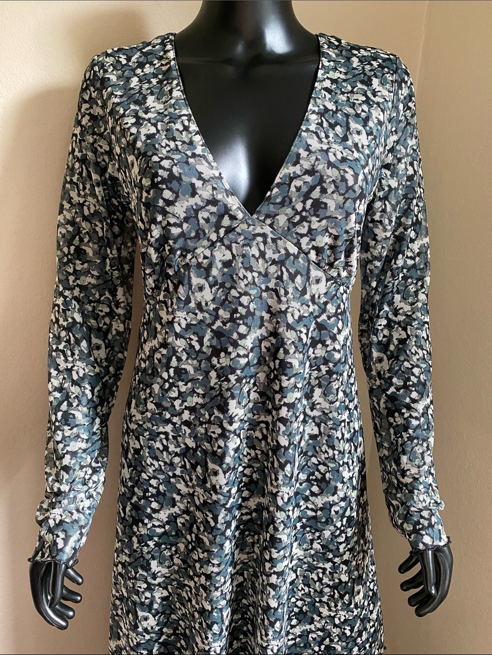 Oak & Trellis Sheer Chic Asymmetrical V-Neck Dress - Picture 3 of 14